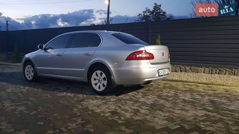 Лифтбек Skoda Superb 2008 в Черкассах