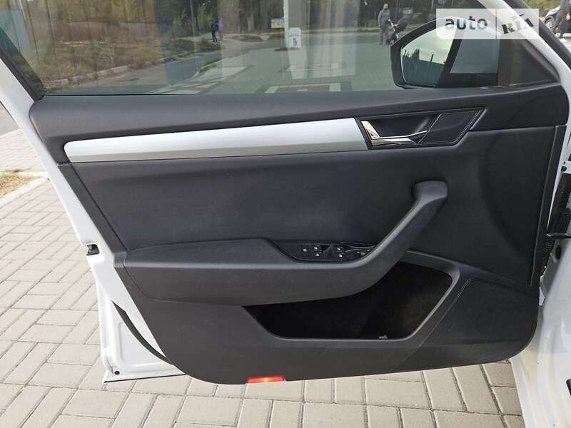 Универсал Skoda Superb 2017 в Киеве