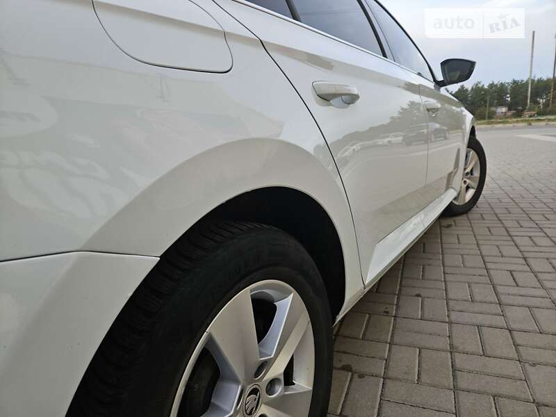 Универсал Skoda Superb 2017 в Киеве