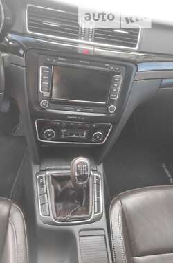 Универсал Skoda Superb 2012 в Ровно