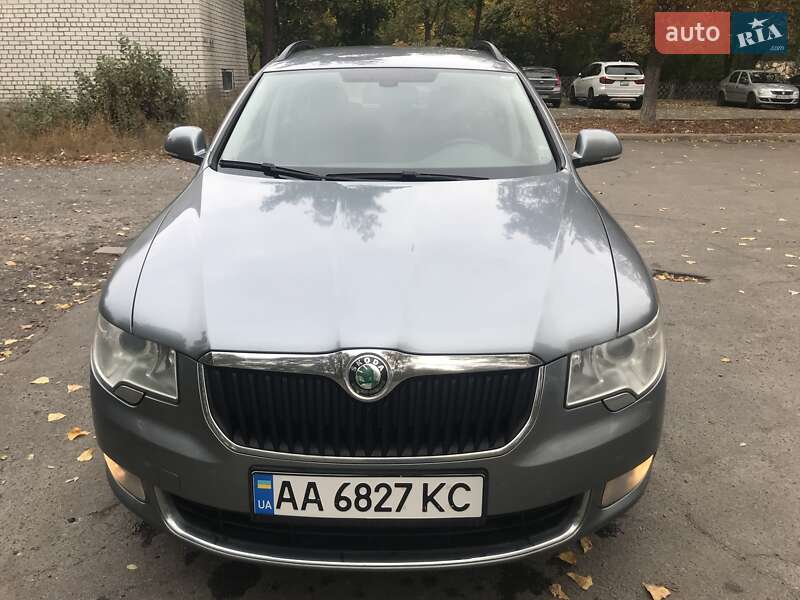 Універсал Skoda Superb 2012 в 