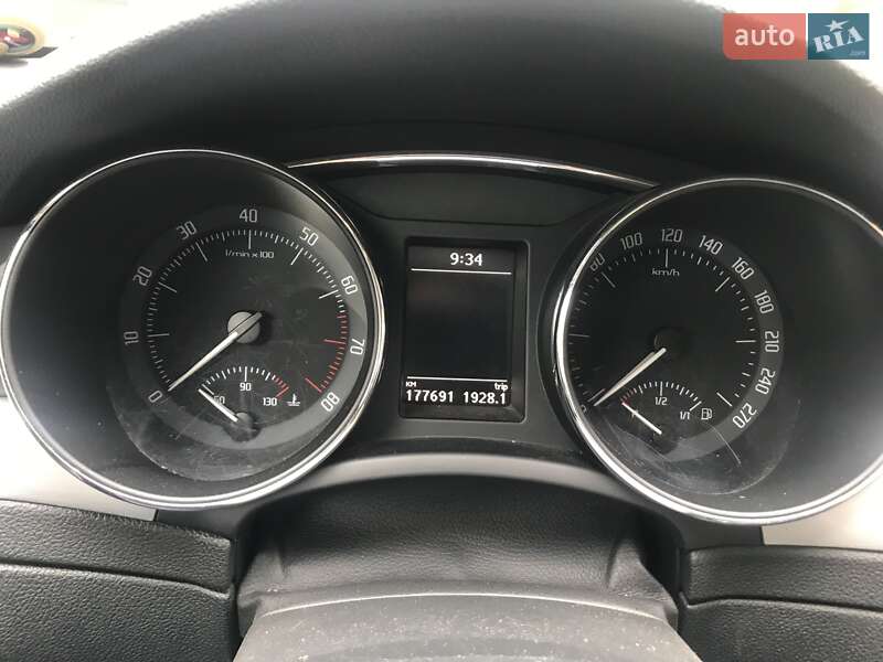 Универсал Skoda Superb 2012 в Киеве