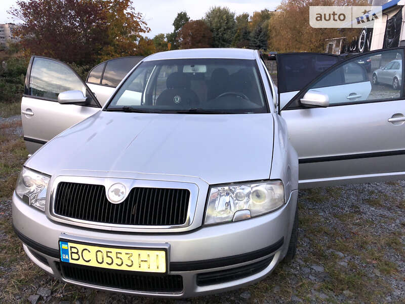 Лифтбек Skoda Superb 2006 в Львове