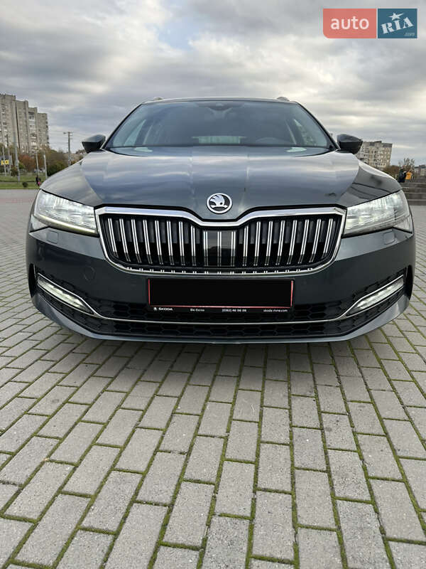 Универсал Skoda Superb 2019 в Львове