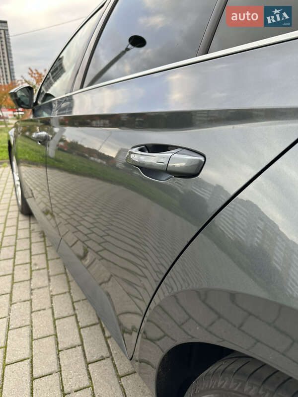 Універсал Skoda Superb 2019 в Львові