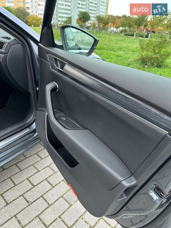 Універсал Skoda Superb 2019 в Львові