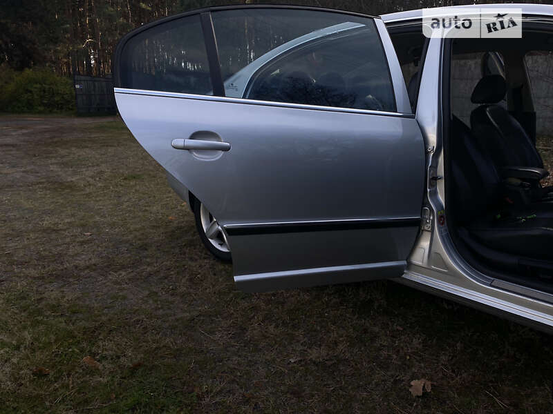 Лифтбек Skoda Superb 2008 в Полтаве