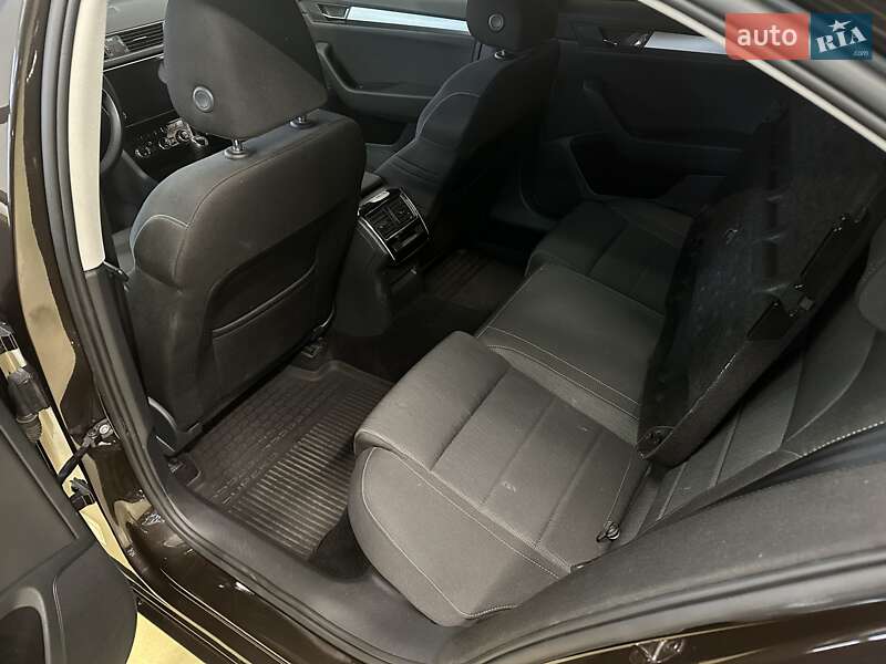 Лифтбек Skoda Superb 2018 в Киеве