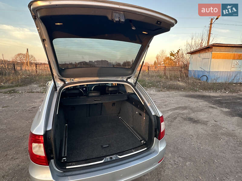 Универсал Skoda Superb 2010 в Чутове