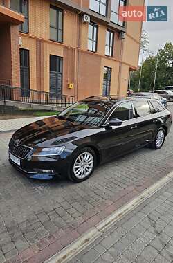Универсал Skoda Superb 2016 в Черновцах