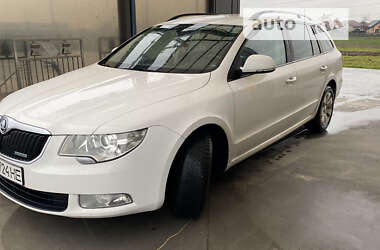 Універсал Skoda Superb 2011 в 