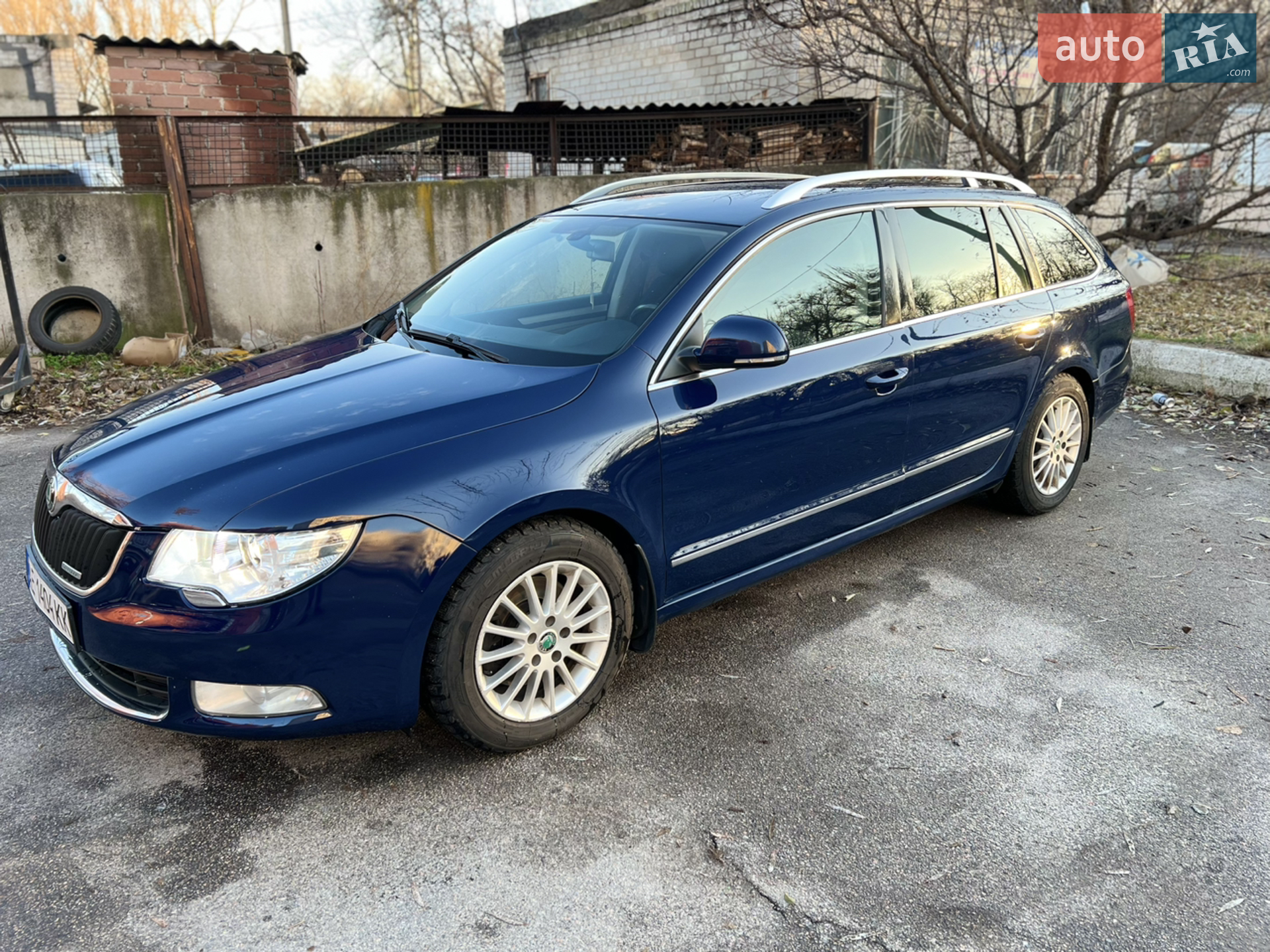 2011 Skoda Superb - мініатюра 4