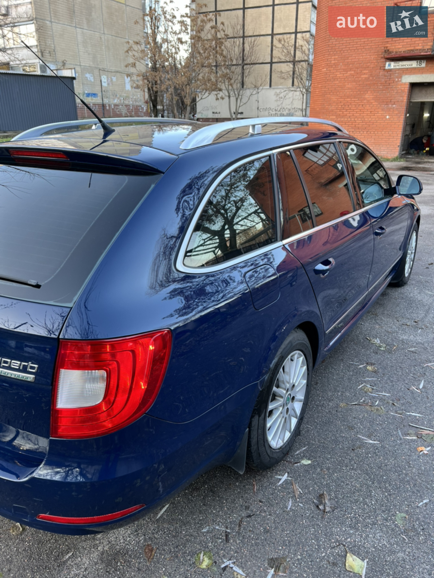 2011 Skoda Superb - мініатюра 10