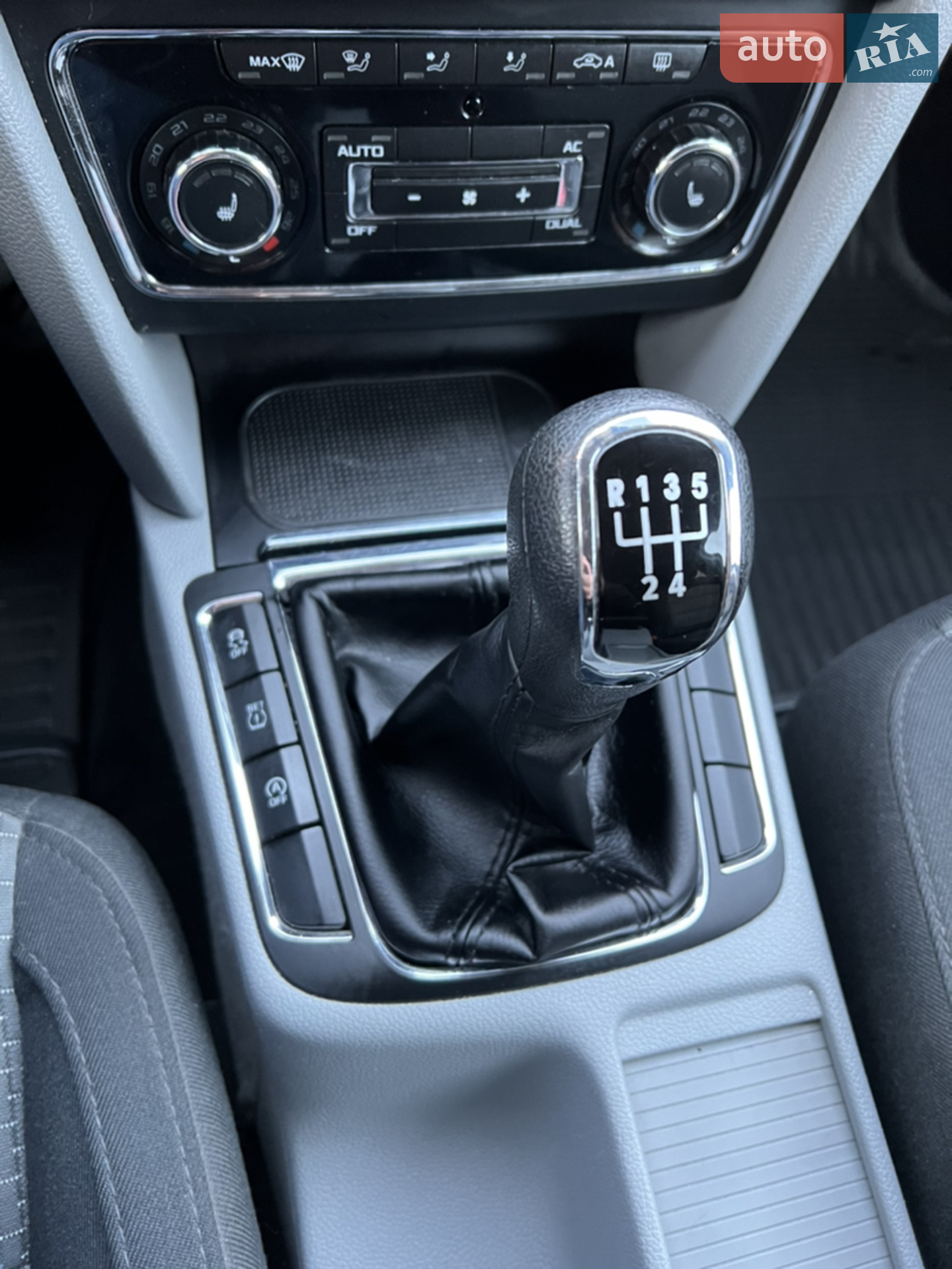 2011 Skoda Superb - мініатюра 15
