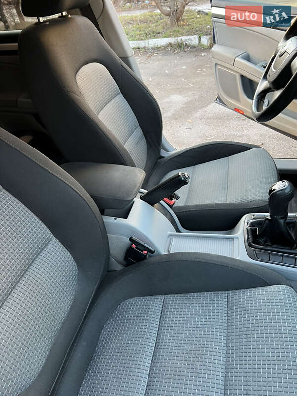 Универсал Skoda Superb 2011 в Днепре