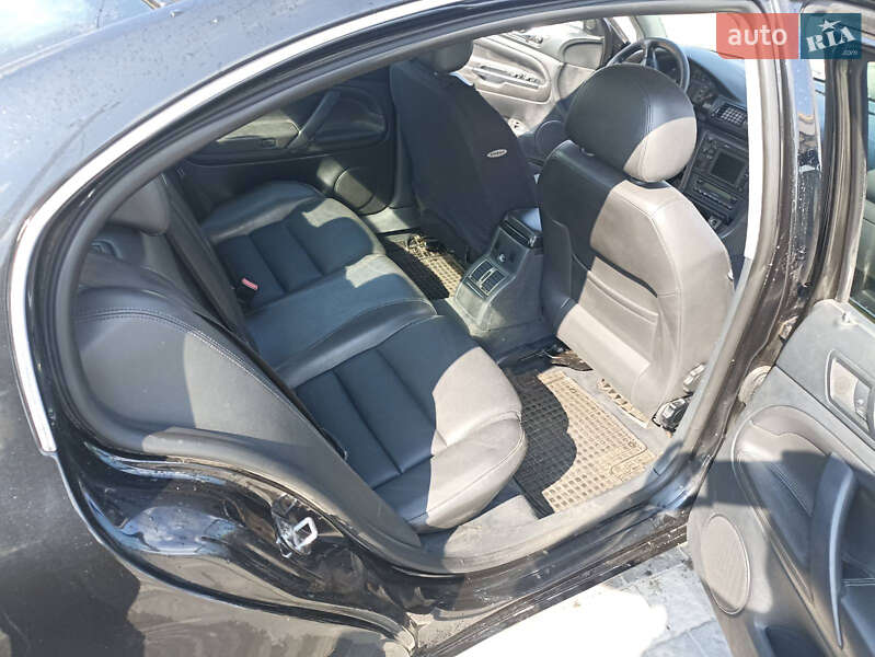 Лифтбек Skoda Superb 2005 в Львове