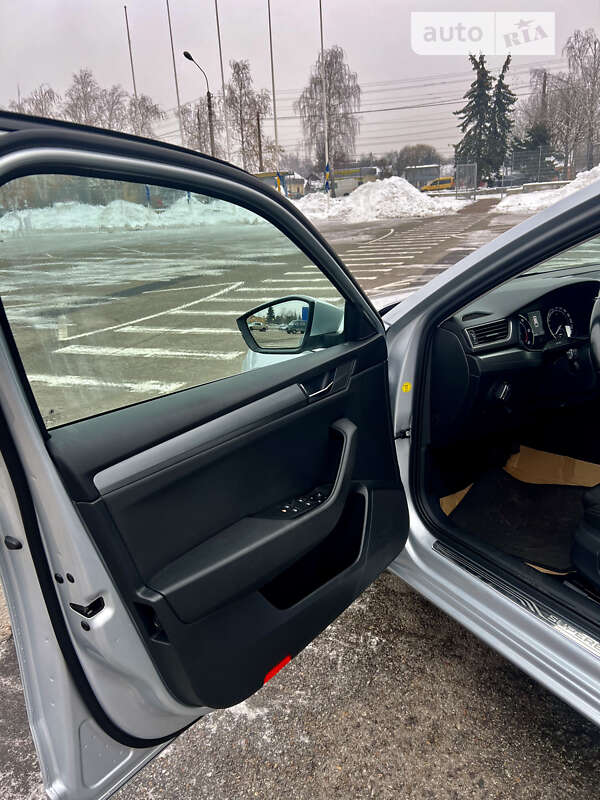 Универсал Skoda Superb 2017 в Житомире