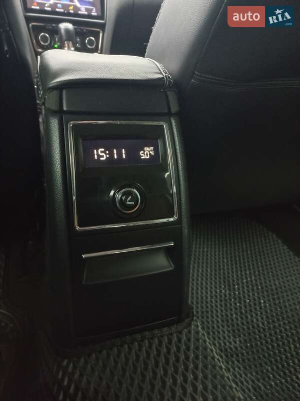 Лифтбек Skoda Superb 2013 в Ужгороде