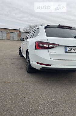 Універсал Skoda Superb 2016 в Умані