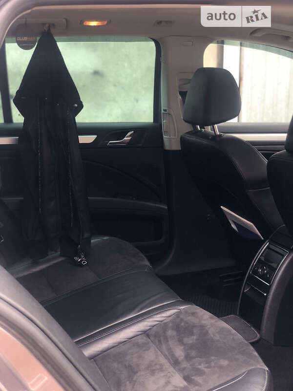 Универсал Skoda Superb 2010 в Львове