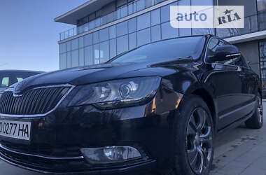 Лифтбек Skoda Superb 2014 в Ужгороде