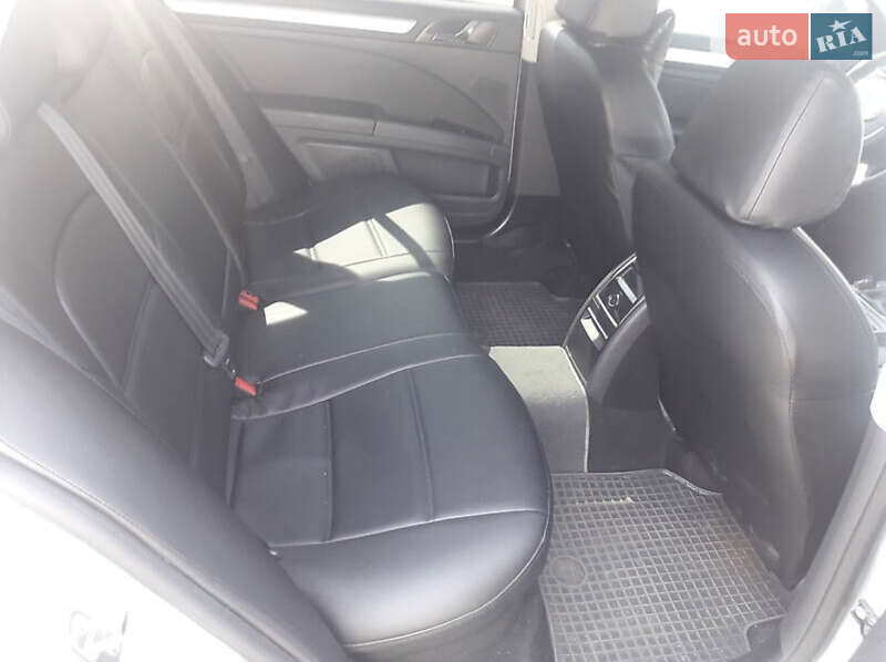 Универсал Skoda Superb 2012 в Умани