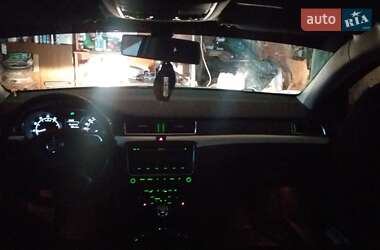 Лифтбек Skoda Superb 2013 в 