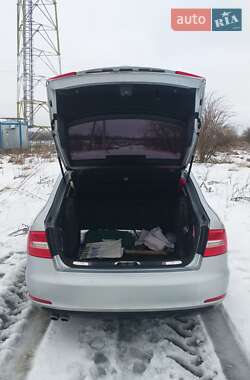 Лифтбек Skoda Superb 2013 в 