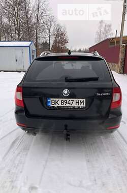 Універсал Skoda Superb 2010 в Сарнах