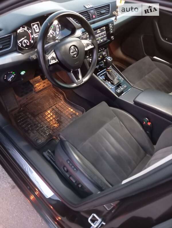 Хэтчбек Skoda Superb 2016 в Кривом Роге