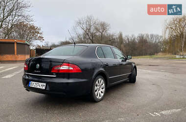 Лифтбек Skoda Superb 2008 в Александрие