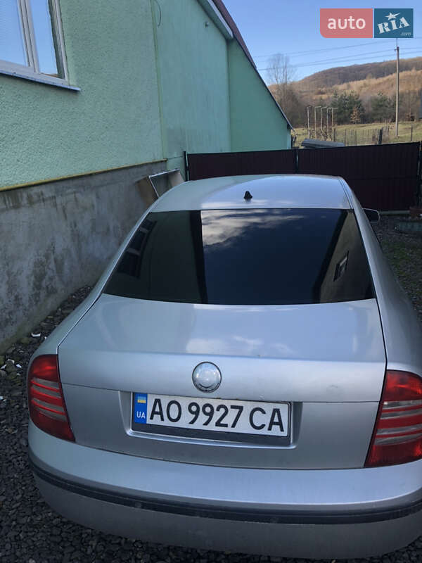 Лифтбек Skoda Superb 2003 в Хусте
