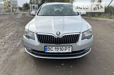 Универсал Skoda Superb 2014 в Жидачове