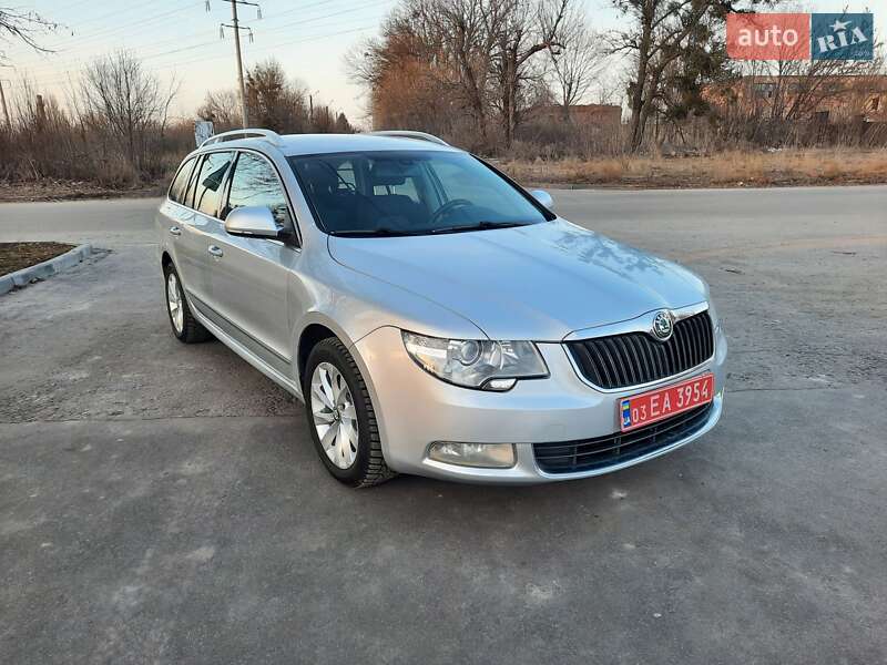 Универсал Skoda Superb 2011 в Полтаве