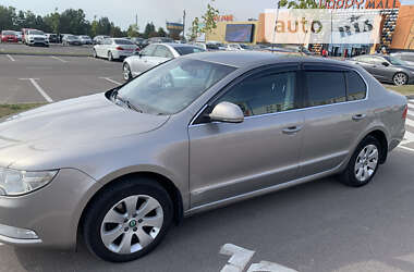 Лифтбек Skoda Superb 2012 в Ровно