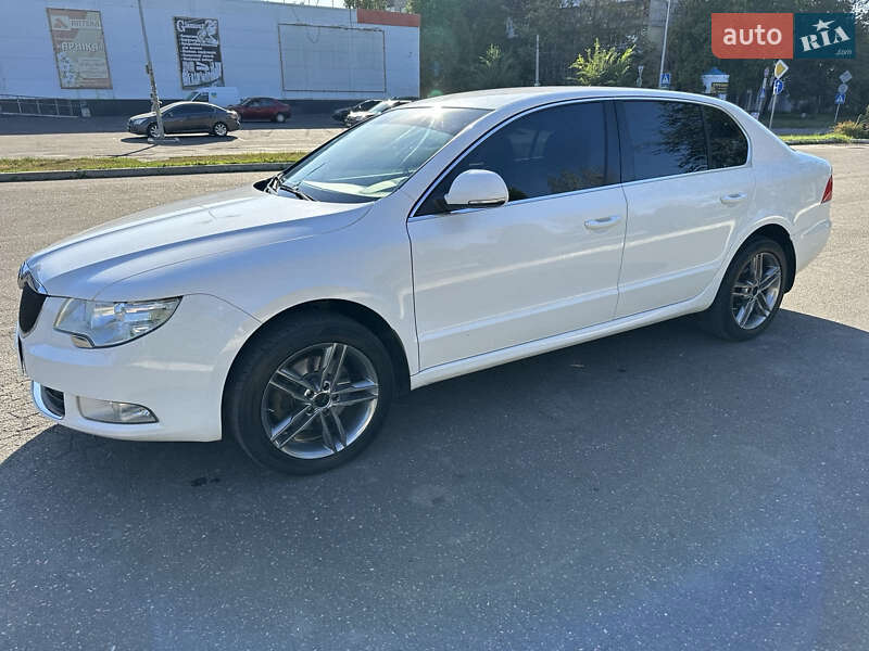 Ліфтбек Skoda Superb 2011 в Кам'янському