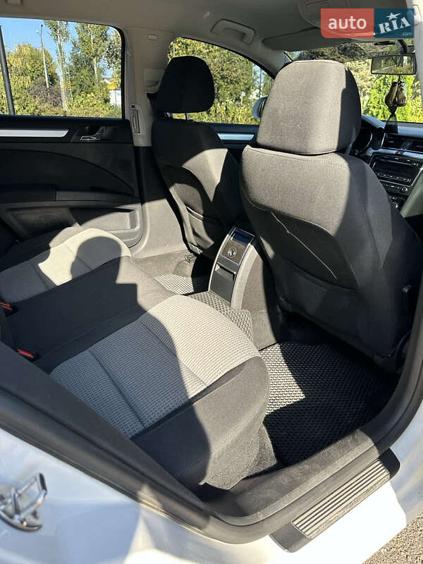 Ліфтбек Skoda Superb 2011 в Кам'янському