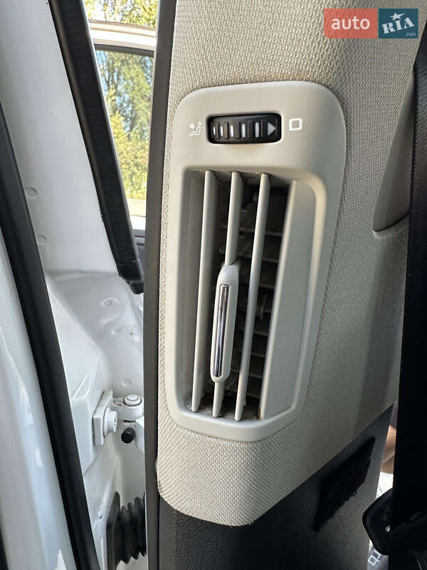 Ліфтбек Skoda Superb 2011 в Кам'янському