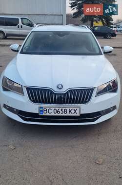 Універсал Skoda Superb 2016 в Львові