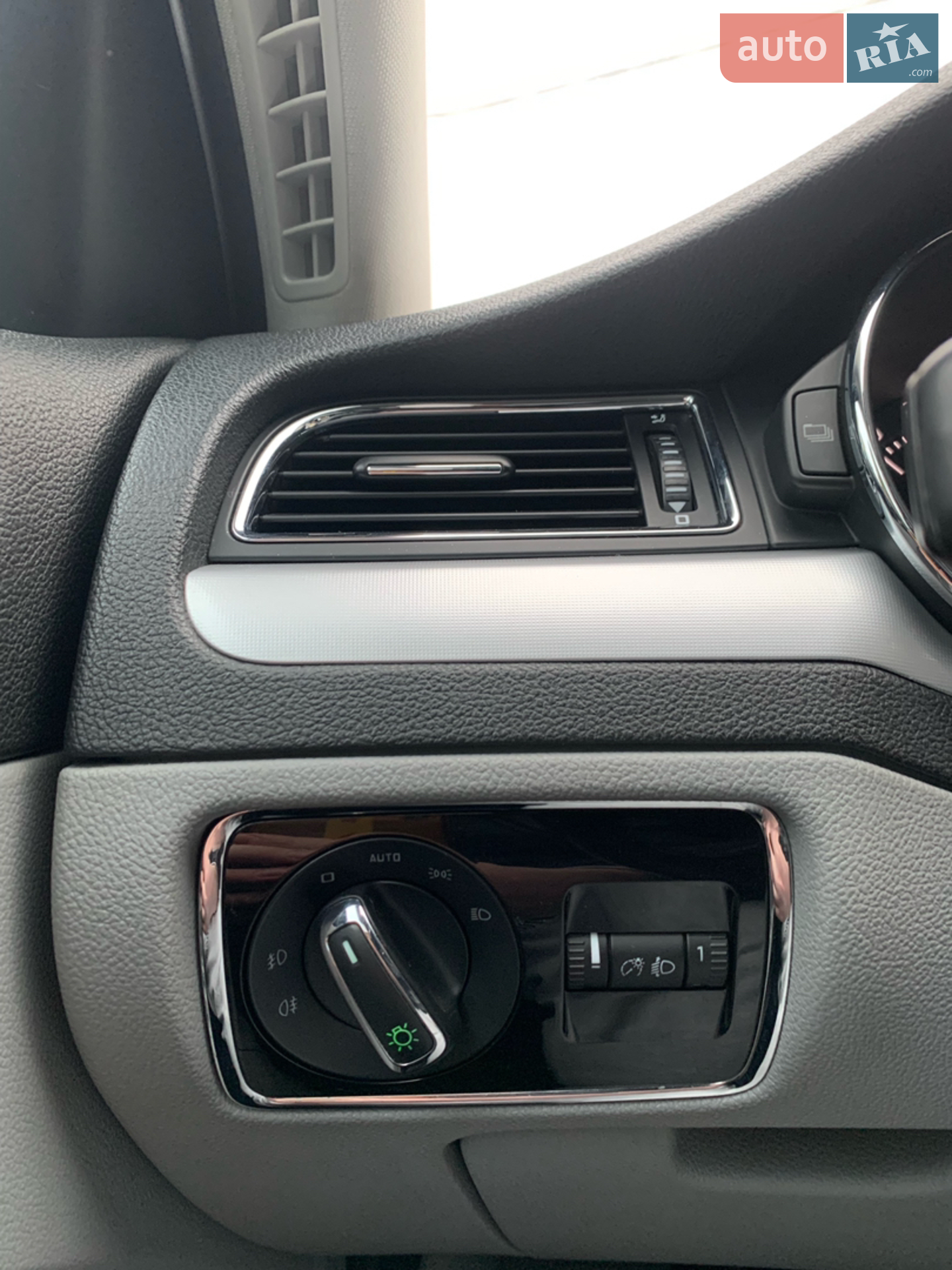 2012 Skoda Superb - мініатюра 10