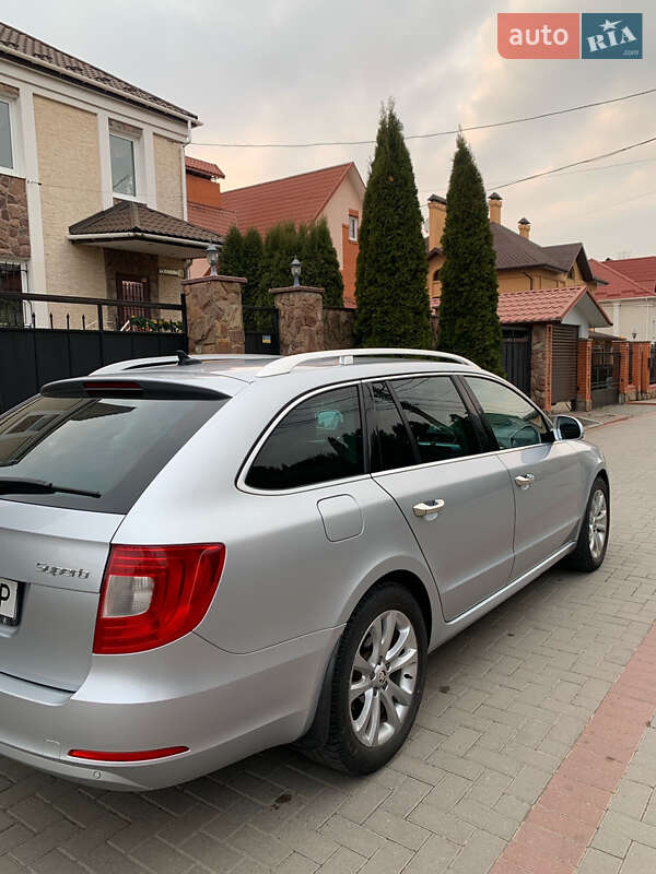 Универсал Skoda Superb 2012 в Хмельницком