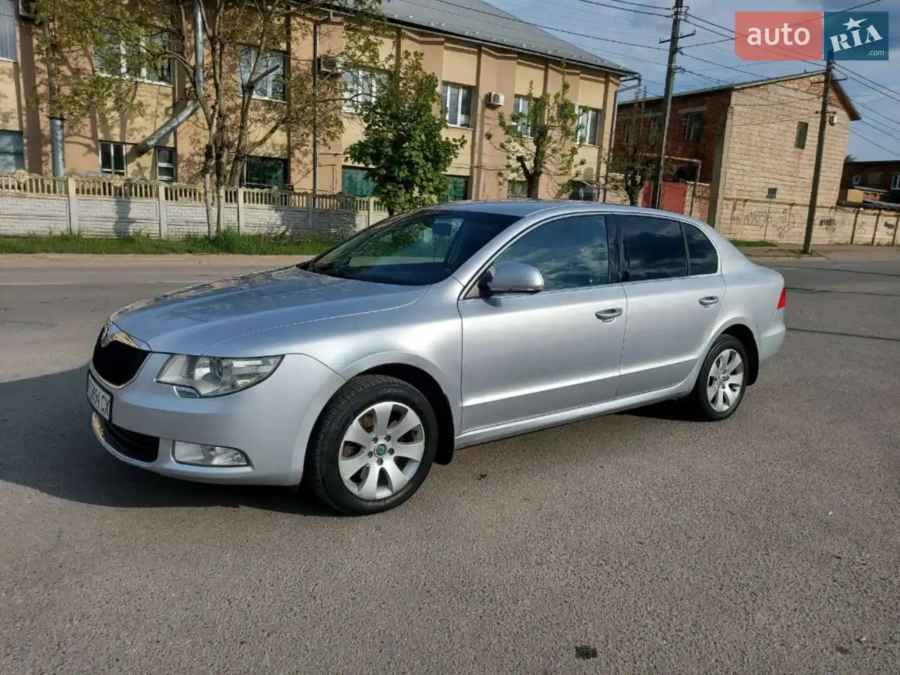 Продається Skoda SuperB, стан ходової  і мотору ідеальний, в ДТП не була, капіталовкладень не потребує, другий власник, ABS, центральний замок, гаражне зберігання,  