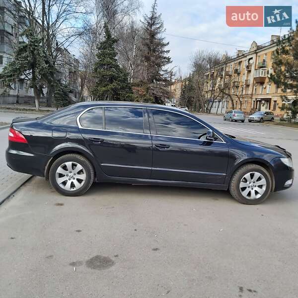 Ліфтбек Skoda Superb 2012 в Дніпрі