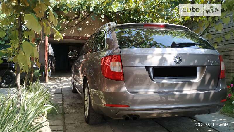 Універсал Skoda Superb 2010 в Береговому