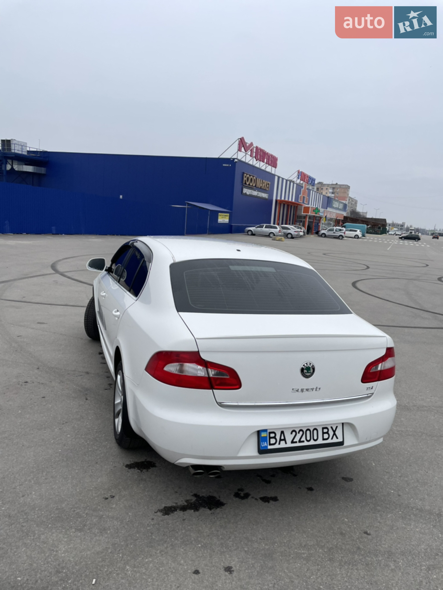 2013 Skoda Superb - мініатюра 2