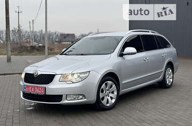 Универсал Skoda Superb 2013 в Луцке