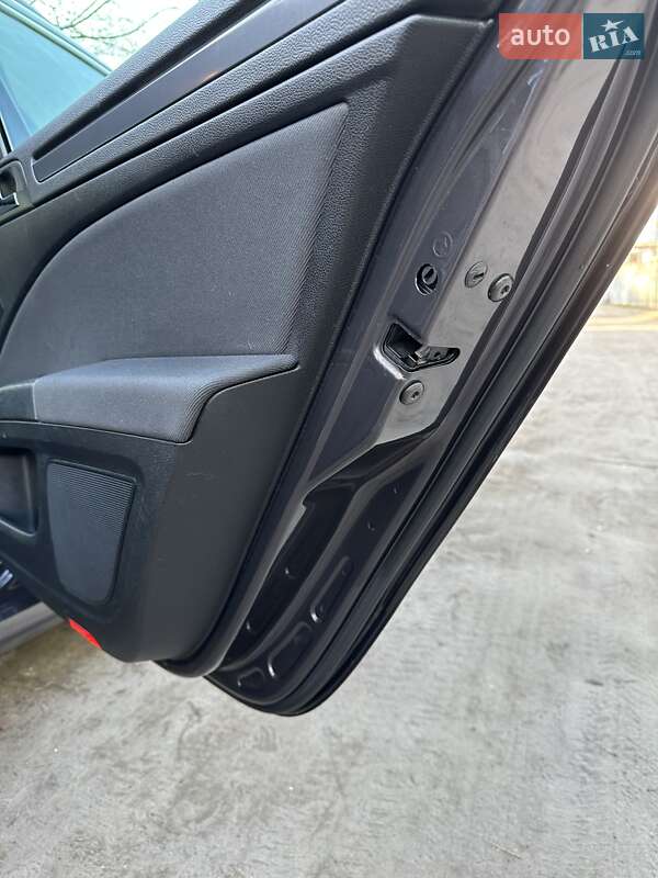 Универсал Skoda Superb 2010 в Киеве