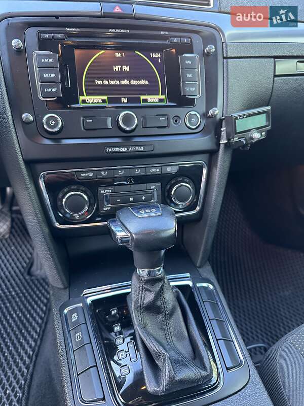 Универсал Skoda Superb 2010 в Киеве