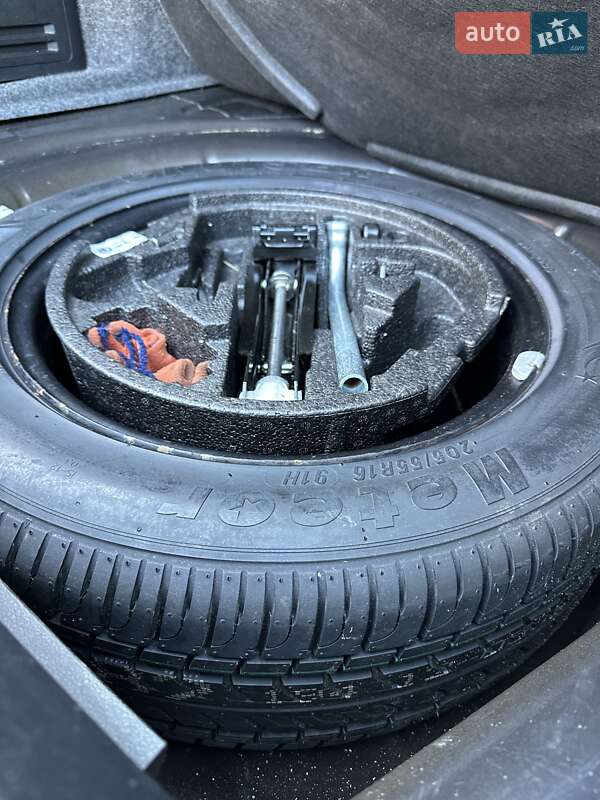 Универсал Skoda Superb 2010 в Киеве