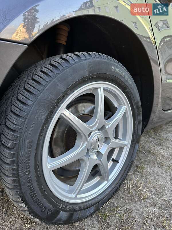 Универсал Skoda Superb 2010 в Киеве